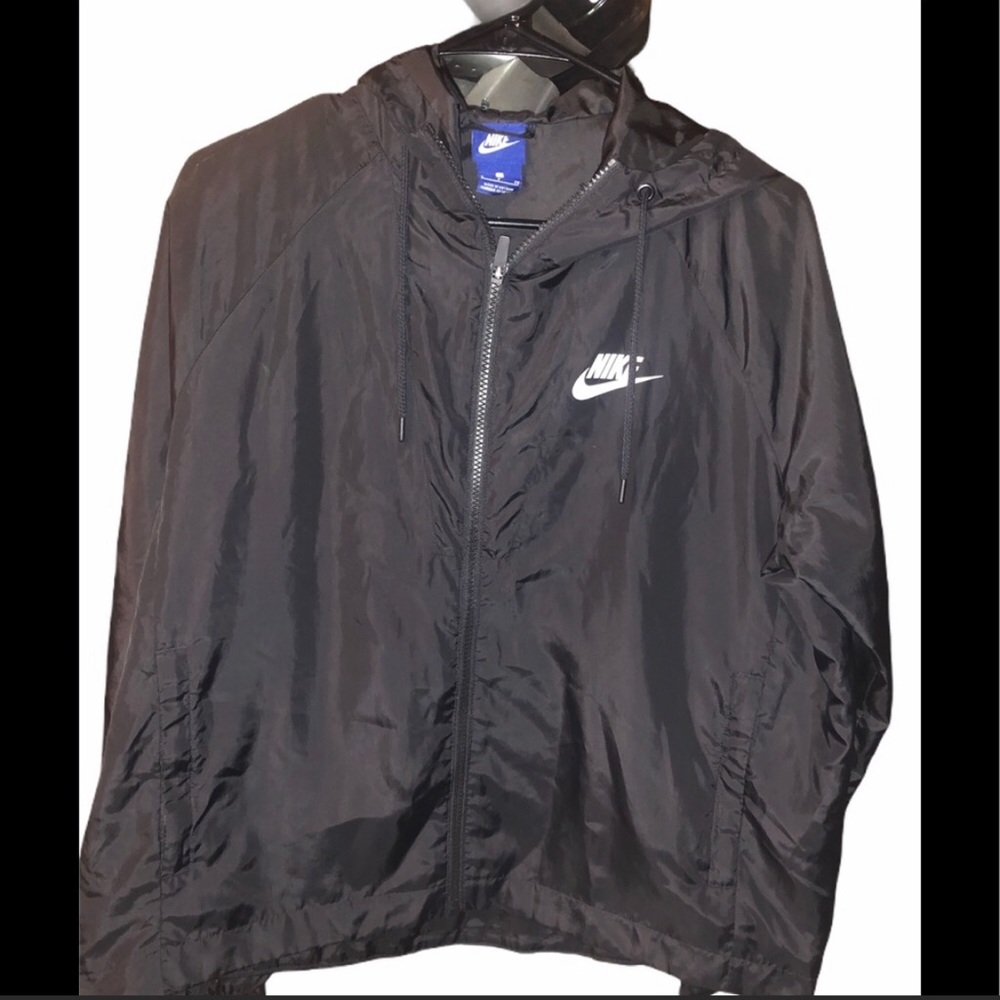 Men’s NIKE small windbreaker jacket like new